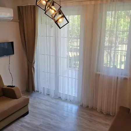 Cam Ormani Icinde Havuzlu Daire * فتحية