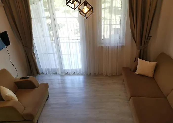 Cam Ormani Icinde Havuzlu Daire * Фетхие