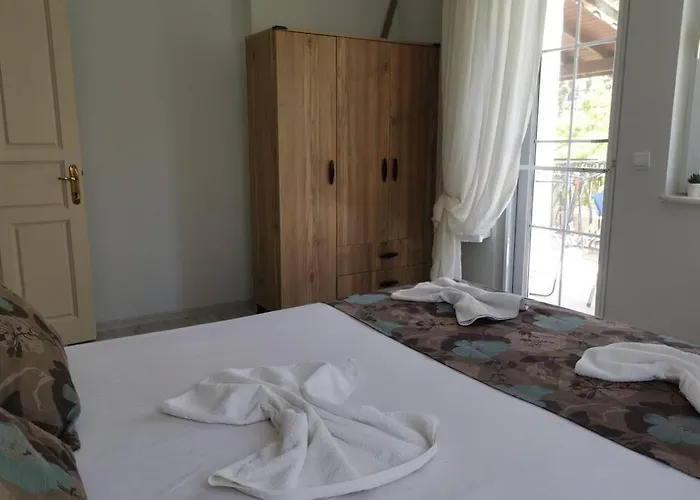 Cam Ormani Icinde Havuzlu Daire